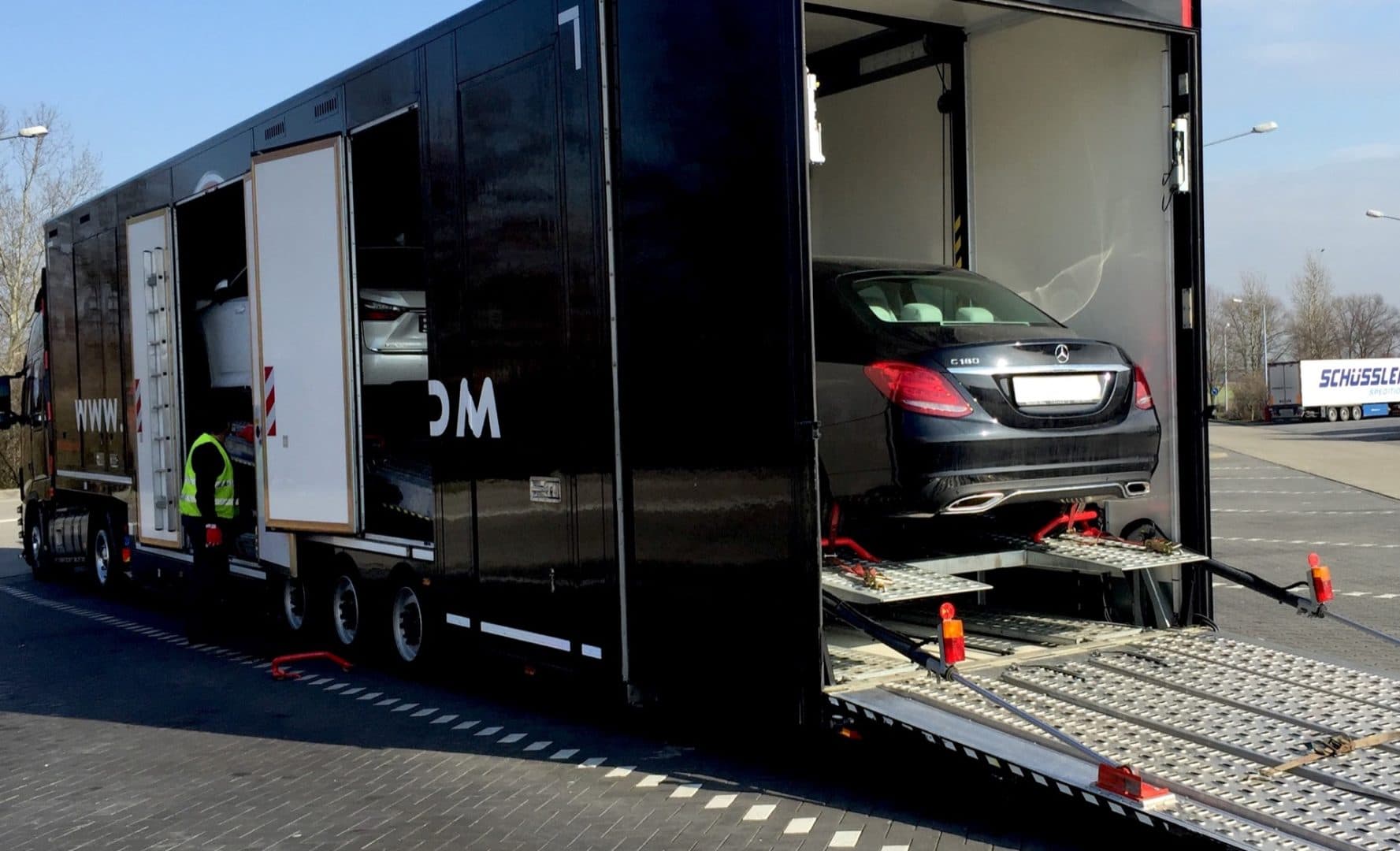Auto verkaufen mit Abholung - ganz einfach mit CAROOX